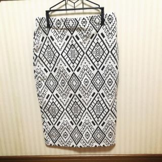 ザラ(ZARA)の新品 ZARA ペンシルスカート(ひざ丈スカート)