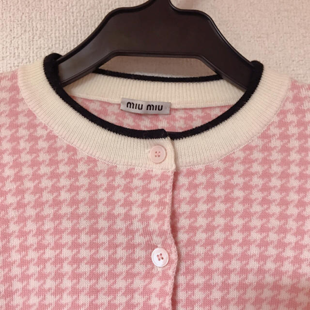 miumiu(ミュウミュウ)の専用💓美品 miu miu💓千鳥カーディガン ピンク38 レディースのトップス(カーディガン)の商品写真