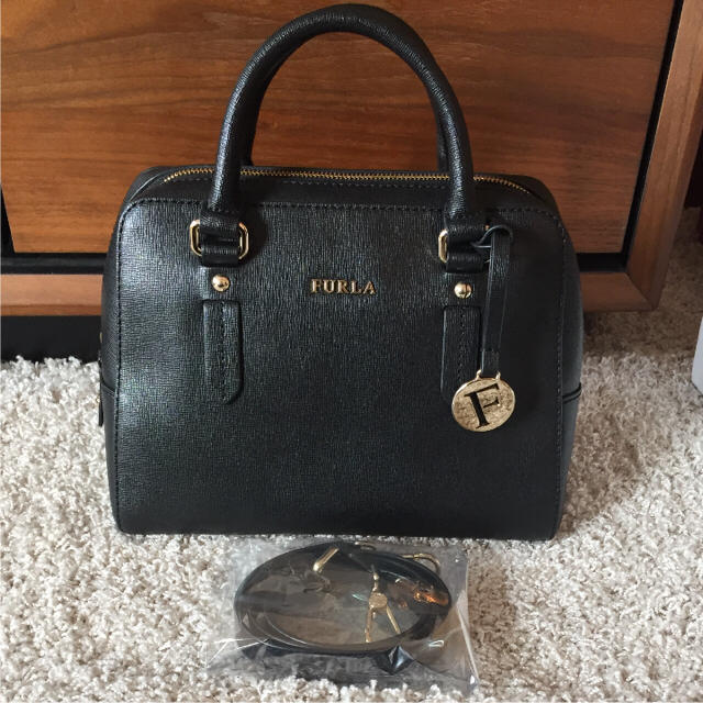 よろしくお願い致します✨レア品✨　Furla レディース　ショルダーバッグ