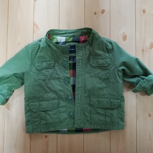 babyGAP(ベビーギャップ)のgapbaby ミリタリージャケット80cm キッズ/ベビー/マタニティのベビー服(~85cm)(ジャケット/コート)の商品写真