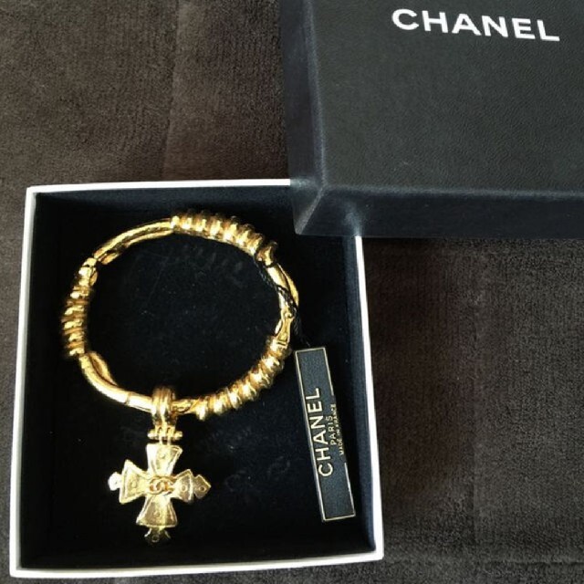 充実の品 CHANEL - nono3点(CHANELバングル.サンタベア.シャープナ-) その他 充実の品 CHANEL - nono3点(CHANELバングル.サンタベア.シャープナ-) その他