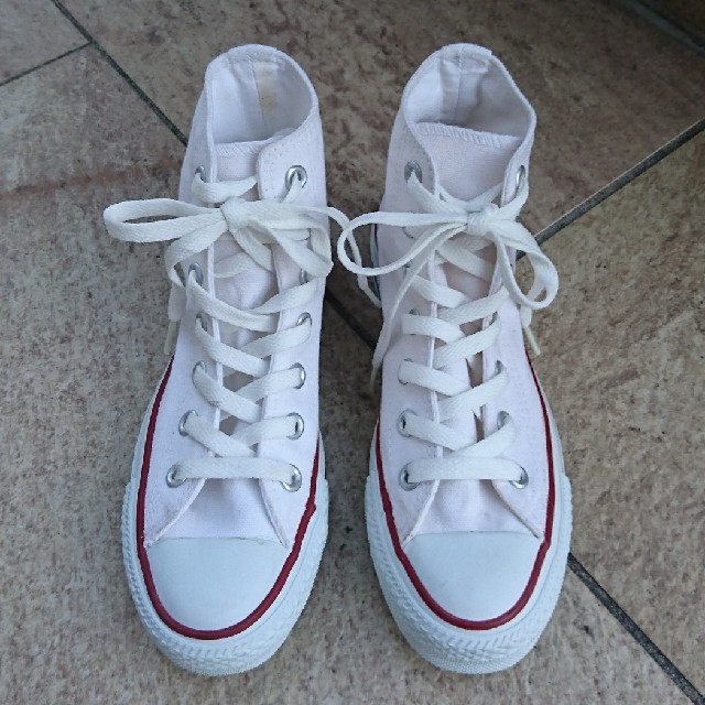 CONVERSE(コンバース)のCONVERSE☆★ハイカットスニーカー22cm 白／ホワイト レディースの靴/シューズ(スニーカー)の商品写真