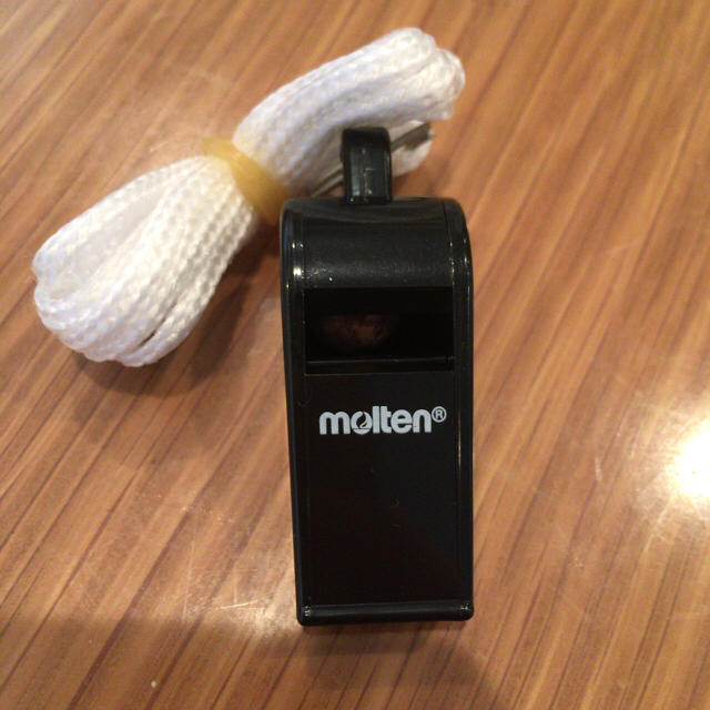 molten(モルテン)のホイッスル molten 新品未使用 スポーツ/アウトドアのスポーツ/アウトドア その他(その他)の商品写真