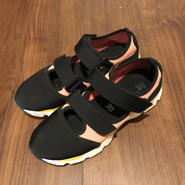 明日発送 値下げ MARNI ベルクロスニーカー 38 24.5 24.0 明日発送 値下げ MARNI ベルクロスニーカー 38 24.5 24.0