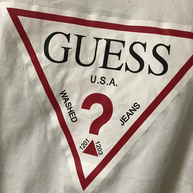 GUESS Tシャツ レディースのトップス(Tシャツ(半袖/袖なし))の商品写真