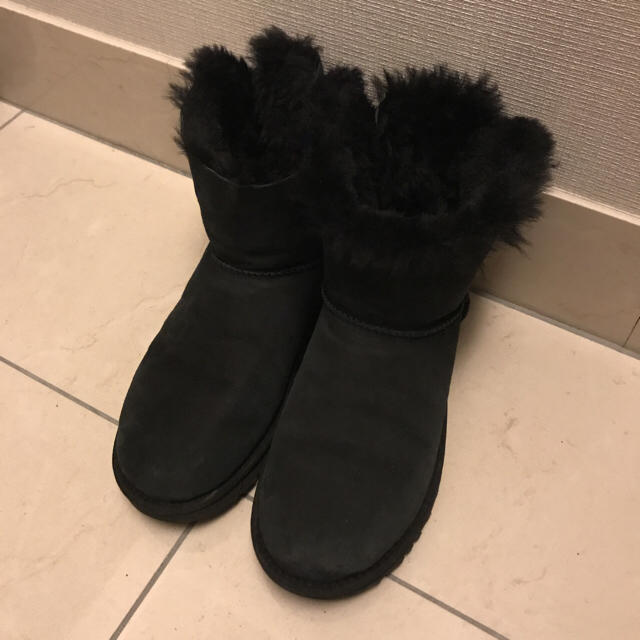 UGG(アグ)のaloha様専用✩UGG ARIELLE ブラック レディースの靴/シューズ(ブーツ)の商品写真