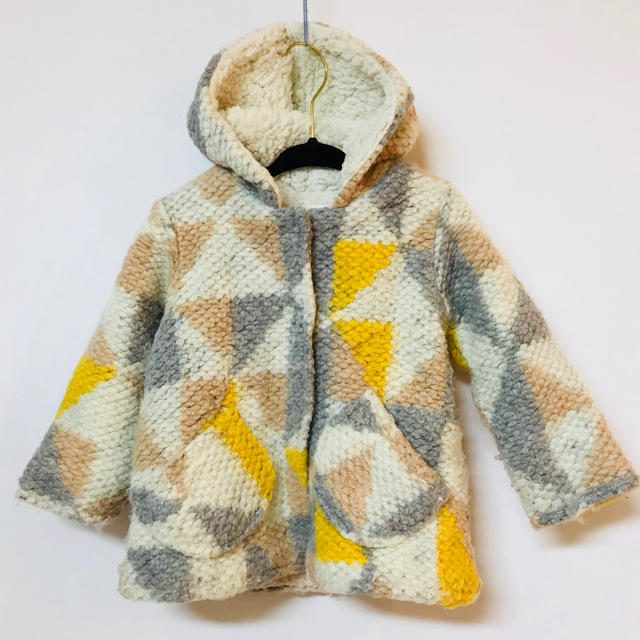 ZARA KIDS(ザラキッズ)のZARA キッズ 幾何学模様 ニットコート 98cm 2〜3歳  キッズ/ベビー/マタニティのキッズ服女の子用(90cm~)(ジャケット/上着)の商品写真