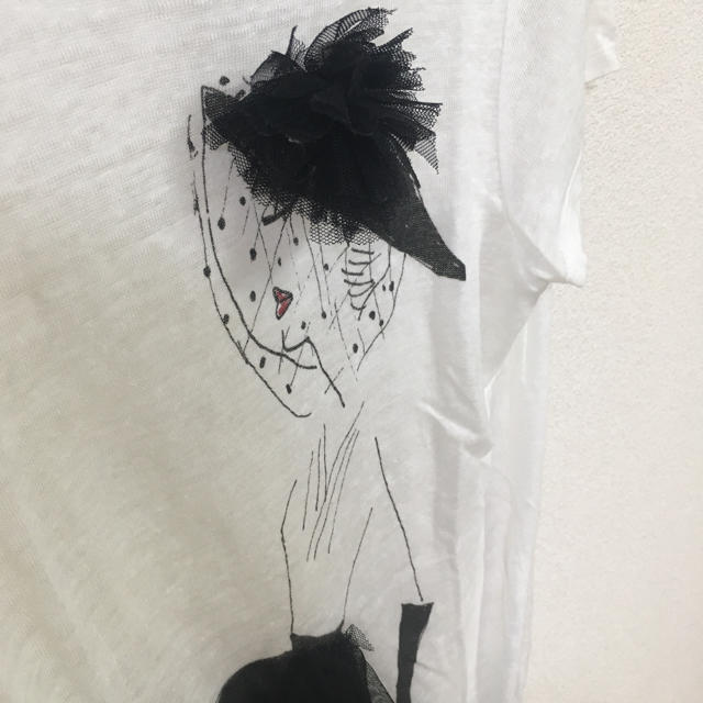 ZARA(ザラ)のZARA Tシャツ おしゃれ レディースのトップス(Tシャツ(半袖/袖なし))の商品写真