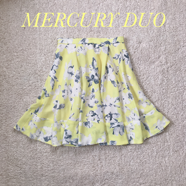 MERCURYDUO(マーキュリーデュオ)の試着のみ マーキュリーデュオ 花柄スカート レディースのスカート(ひざ丈スカート)の商品写真