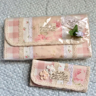 ハンドメイド【未使用】花モチーフが可愛いウォレット＆キーケース(財布)