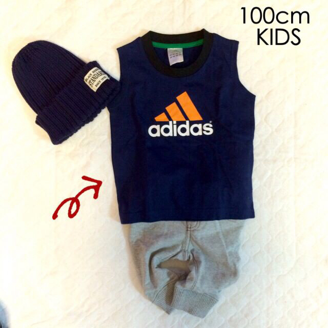 adidas(アディダス)のタグ付き新品 タンク100cm キッズ/ベビー/マタニティのキッズ服男の子用(90cm~)(その他)の商品写真