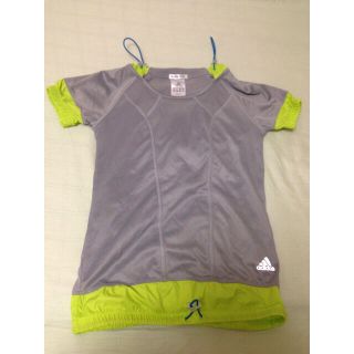 アディダス(adidas)のタイムセール☆速乾メッシュフード・ポケット付きスポーツTシャツ グリーン・グレー(ウェア)