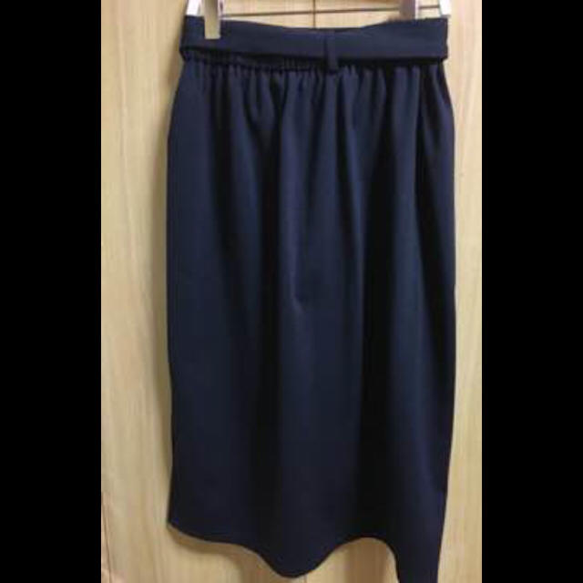GU(ジーユー)のGU ウエストリボンタイトスカート レディースのスカート(ひざ丈スカート)の商品写真