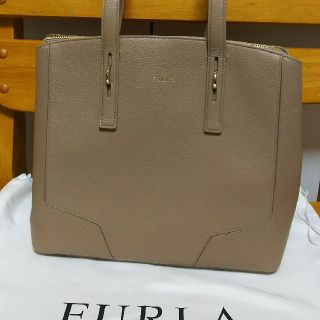 フルラ(Furla)のフルラ ペルラ トートバッグ【美品】✨(トートバッグ)