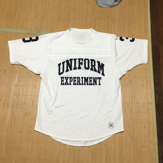 uniform experiment(ユニフォームエクスペリメント)のuniform experiment メンズのトップス(Tシャツ/カットソー(半袖/袖なし))の商品写真