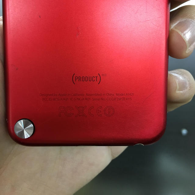 iPod touch(アイポッドタッチ)のiPod Touch 32GB PRODUCT RED 5th gen スマホ/家電/カメラのオーディオ機器(ポータブルプレーヤー)の商品写真