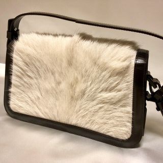 celine - セリーヌ💕ファー & エナメル ✨ハンドバッグの通販 by ...