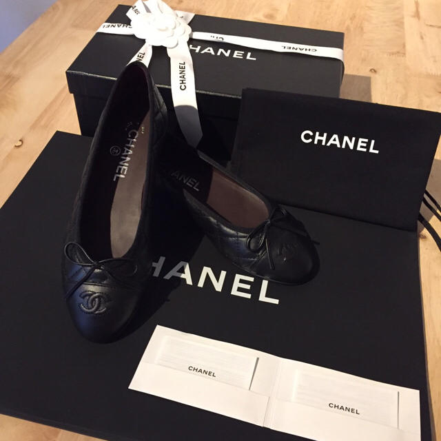 出産祝い 正規品 即購入○ - CHANEL シャネル 靴 ギフト 37 ブラック