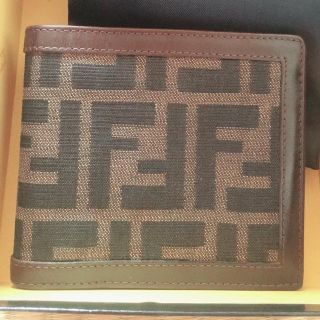 フェンディ(FENDI)のフェンディ財布(折り財布)