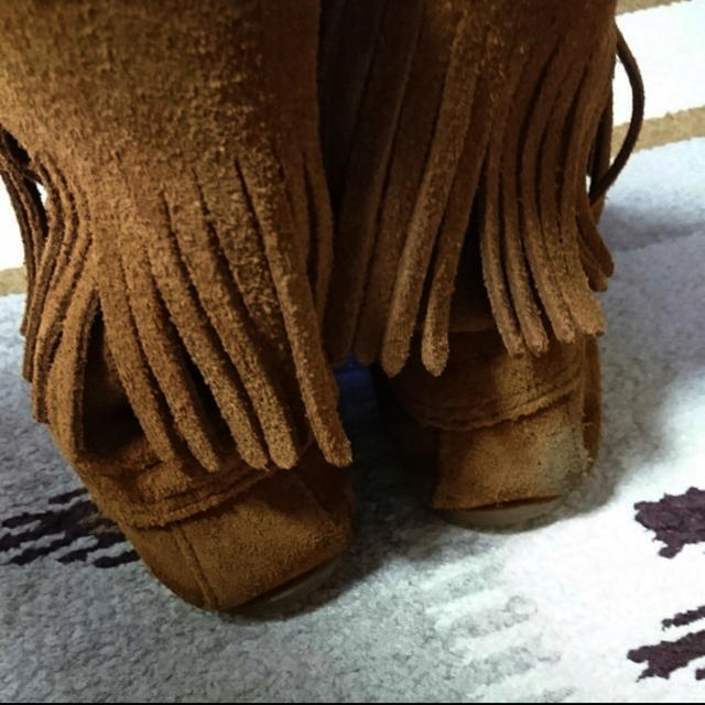 Minnetonka(ミネトンカ)のミネトンカ★フリンジブーツ レディースの靴/シューズ(ブーツ)の商品写真
