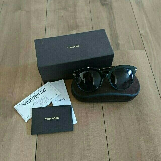 TOM FORD(トムフォード)のあーちゃん様☆TOM FORDサングラス☆百貨店購入

 レディースのファッション小物(サングラス/メガネ)の商品写真