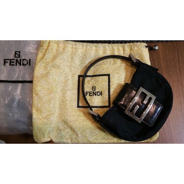 FENDI(フェンディ)のフェンディ　黒ミニマンマバケット レディースのバッグ(クラッチバッグ)の商品写真