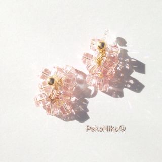 ラッピング無料☆春の輝き＊桜色cube＊イヤリング/ピアス(イヤリング)