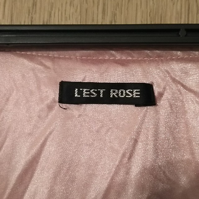 L'EST ROSE(レストローズ)のレストローズ膝丈ワンピース レディースのワンピース(ひざ丈ワンピース)の商品写真