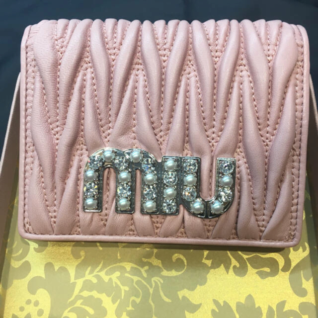 最終価格♡Miu Miu♡限定ビジューパールロゴ財布💕