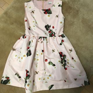 レッドヴァレンティノ(RED VALENTINO)の最終お値下げred valentino マーガレットチェリーワンピース(ひざ丈ワンピース)