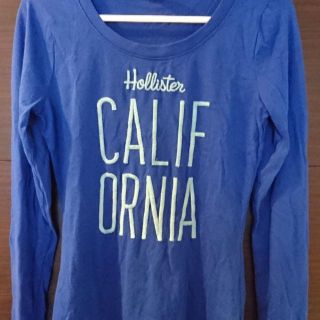 ホリスター(Hollister)の送料込　未使用　Hollister 長袖刺繍ロゴTシャツ・カットソー Sサイズ(カットソー(長袖/七分))