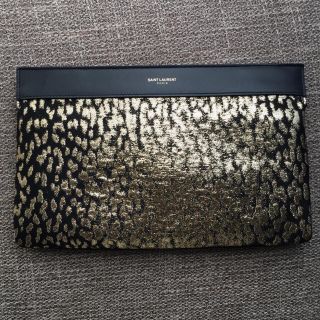 サンローラン(Saint Laurent)の【新品】サンローラン★ブラック★ゴールド★クラッチ(クラッチバッグ)