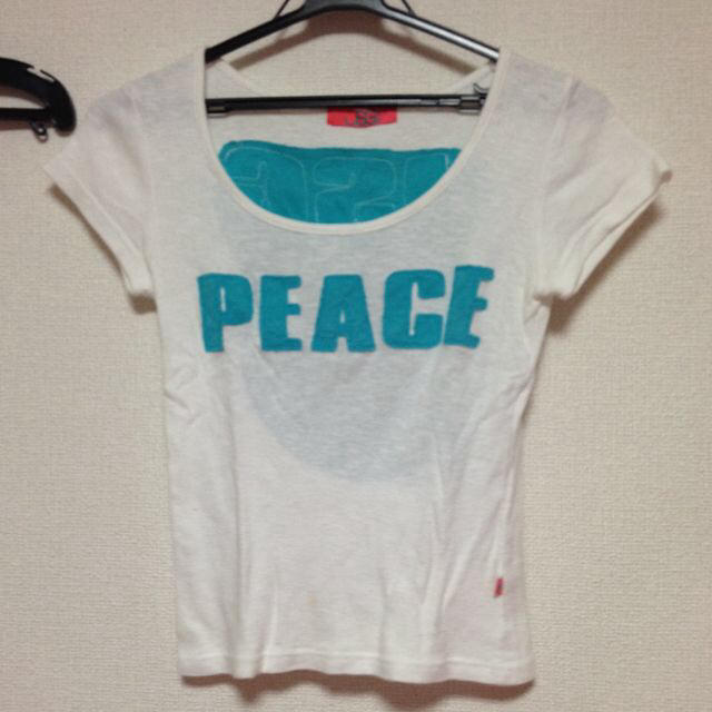 JSG(ジェーエスジー)のPEACE Tシャツ レディースのトップス(Tシャツ(半袖/袖なし))の商品写真