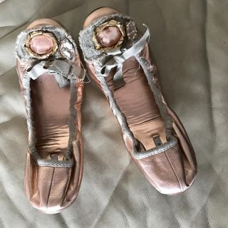 ミュウミュウ(miumiu)のmiumiu ビジューフラット 37紗栄子さん着ミュウミュウ(バレエシューズ)