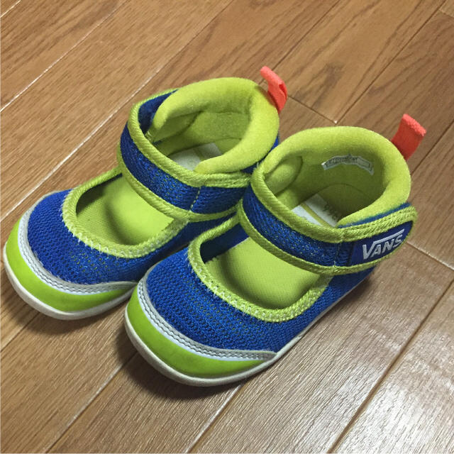 VANS(ヴァンズ)のvans  スニーカー サンダル 13.5 キッズ/ベビー/マタニティのベビー靴/シューズ(~14cm)(スニーカー)の商品写真