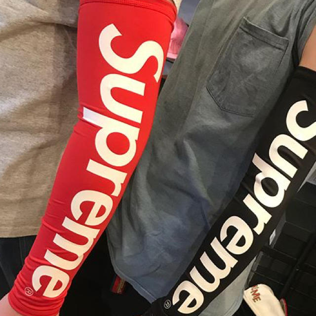 17AW Supreme  shooting sleeve  赤