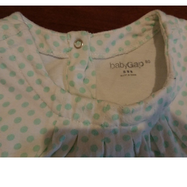 babyGAP(ベビーギャップ)の専用 babygap 水玉ロンパース80 ２枚組 キッズ/ベビー/マタニティのベビー服(~85cm)(ロンパース)の商品写真