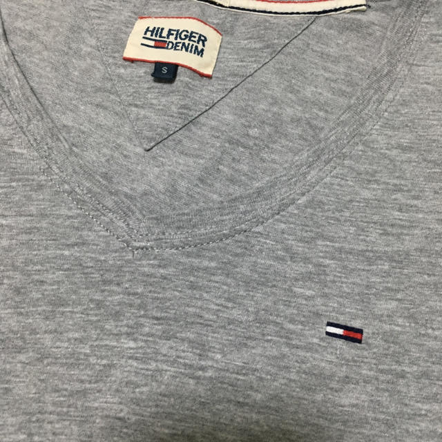 TOMMY(トミー)のTOMMY グレーシンプルTシャツ メンズのトップス(Tシャツ/カットソー(半袖/袖なし))の商品写真