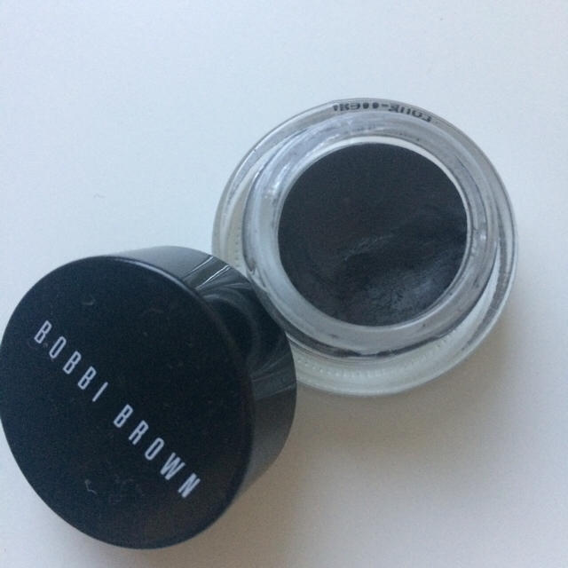 BOBBI BROWN(ボビイブラウン)のジェルライナー定価3348円 コスメ/美容のベースメイク/化粧品(アイライナー)の商品写真