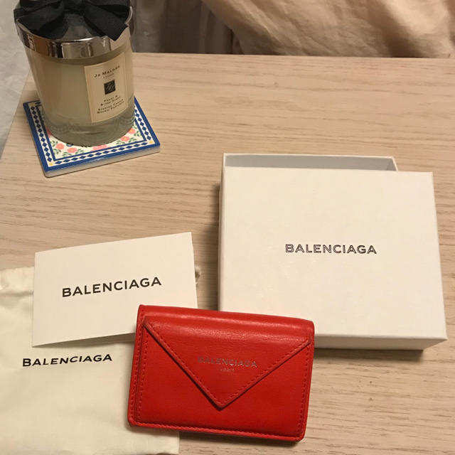 うのにもお得な情報満載！ Balenciaga ミニ財布 BALENCIAGA - 財布