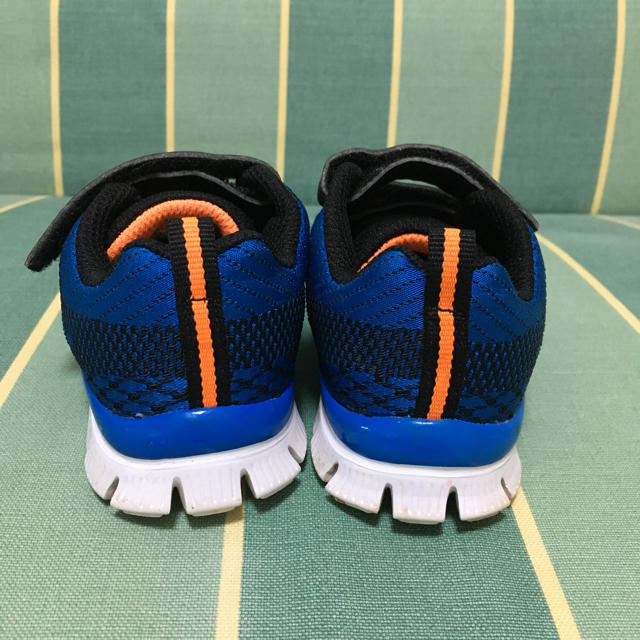 SKECHERS(スケッチャーズ)のSKECHERS スニーカー 靴 子供 14㎝ キッズ/ベビー/マタニティのベビー靴/シューズ(~14cm)(スニーカー)の商品写真