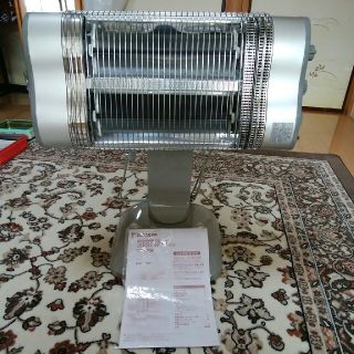 ダイキン(DAIKIN)のダイキン　美品　遠赤外線暖房機セラムヒート　CEFT11NS(電気ヒーター)