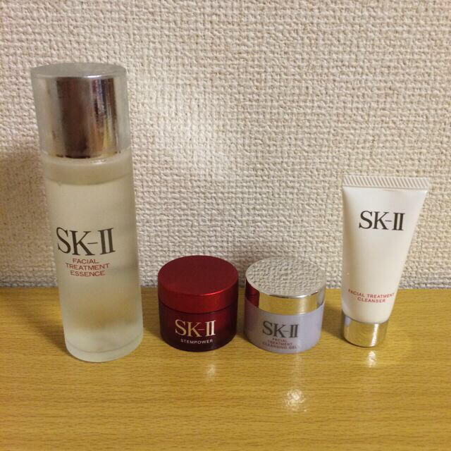 MAXFACTOR(マックスファクター)の定価9000円！新品あり！SK2キット コスメ/美容のボディケア(その他)の商品写真