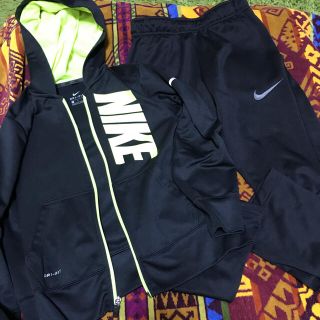 ナイキ(NIKE)の☆NIKE ジュニア Ｍ  セットアップ  140~150(その他)