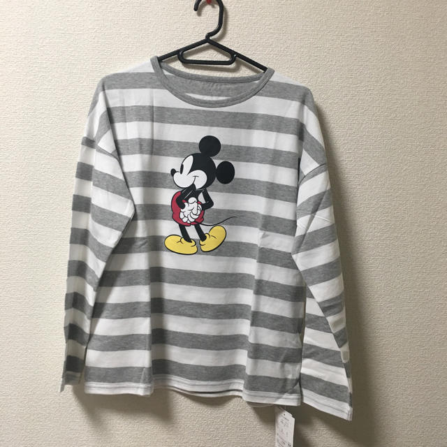 ベルメゾン(ベルメゾン)の新品！ミッキーボーダーTシャツ レディースのトップス(カットソー(長袖/七分))の商品写真