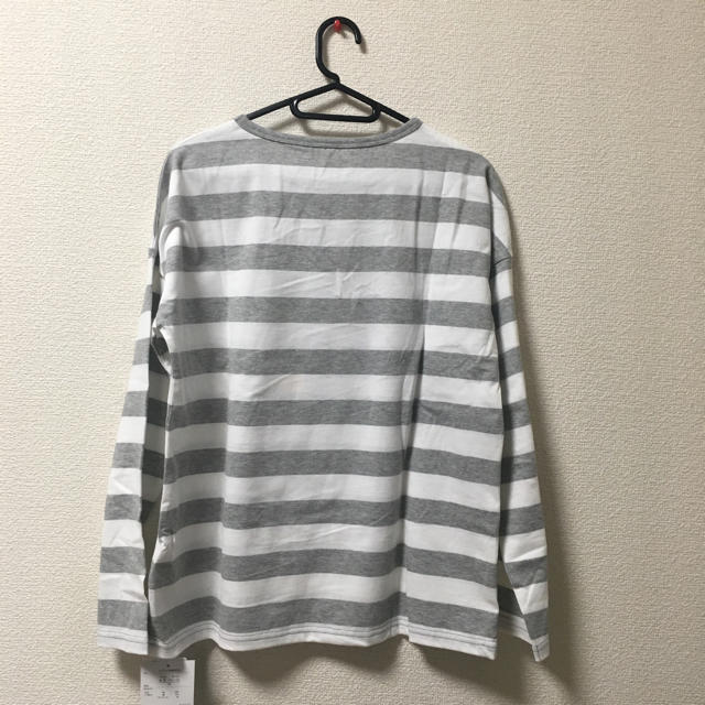 ベルメゾン(ベルメゾン)の新品！ミッキーボーダーTシャツ レディースのトップス(カットソー(長袖/七分))の商品写真