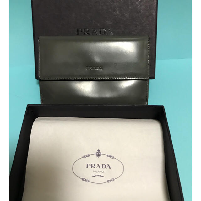 PRADA(プラダ)のPRADA 二つ折り財布 レディースのファッション小物(財布)の商品写真