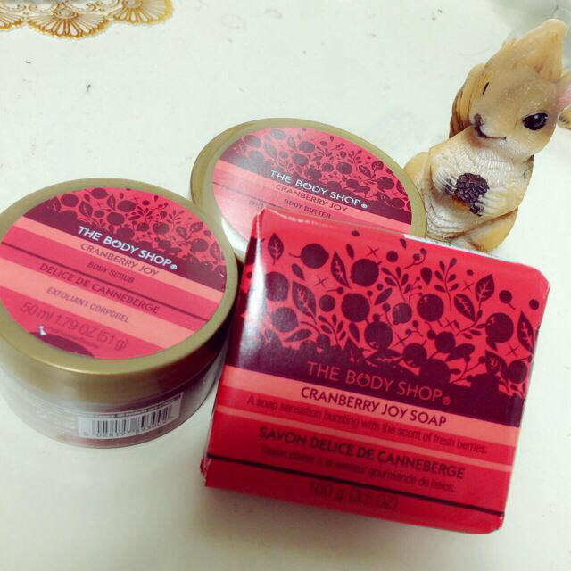 THE BODY SHOP(ザボディショップ)のTHE BODY SHOP 3点セット♡ コスメ/美容のボディケア(その他)の商品写真