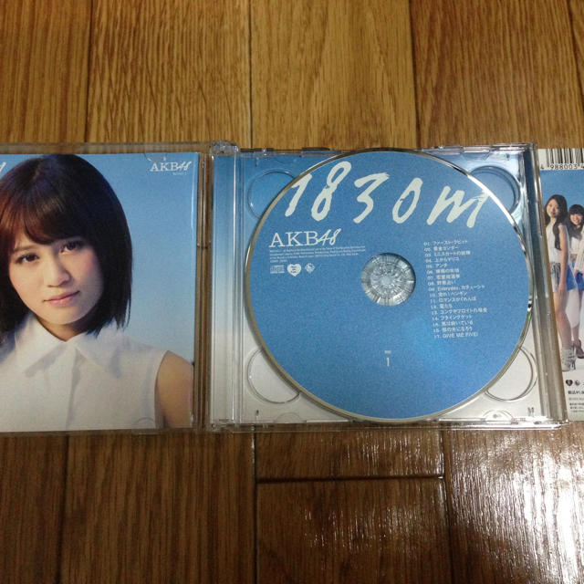 AKB48(エーケービーフォーティーエイト)のAKB48 『1830m』 2CD+フォトブック付き エンタメ/ホビーのCD(ポップス/ロック(邦楽))の商品写真