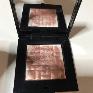 ボビイブラウン(BOBBI BROWN)のBOBBI BROWN ハイライティングパウダー  ピンクグロウ(フェイスパウダー)